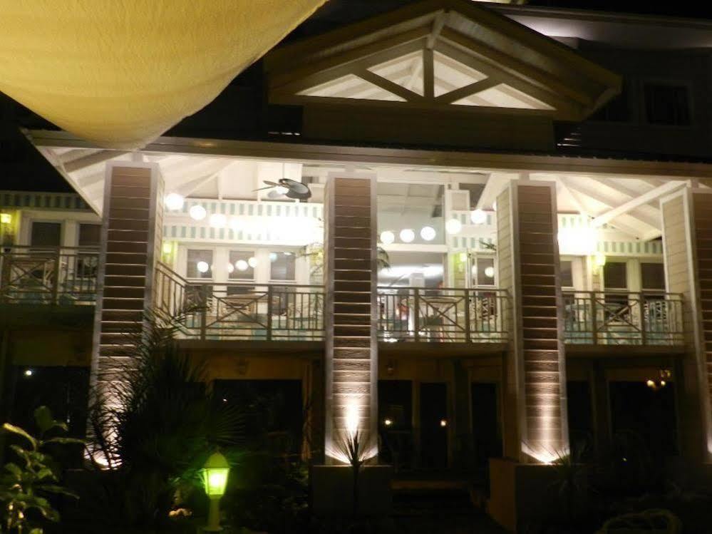Club House Hotel Вилья-Карлос-Пас Экстерьер фото