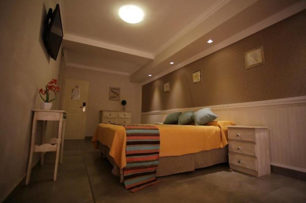 Club House Hotel Вилья-Карлос-Пас Экстерьер фото